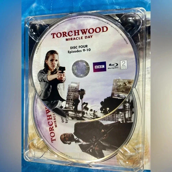 Torchwood Miracle Day - Blu  Ray 🔫⌚️🕳️❤️‍🩹 - Picture 2 of 7